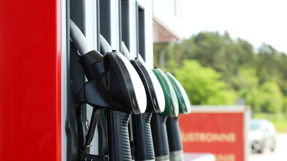 Akaryakit Fiyatlarinda Dalgalanma Benzin Zami Pompaya Yansidi Petrol Piyasasi Hareketlendi