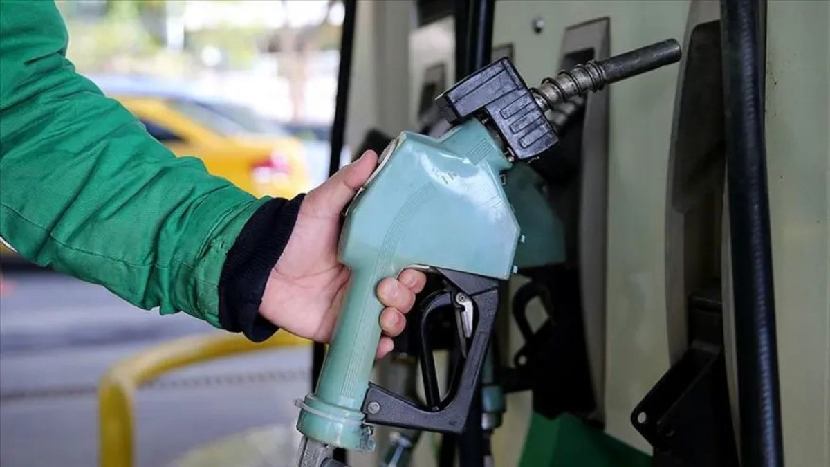Akaryakıtta Yeni Rekor Kapıda Benzin Ve Motorine Büyük Zam Bekleniyor