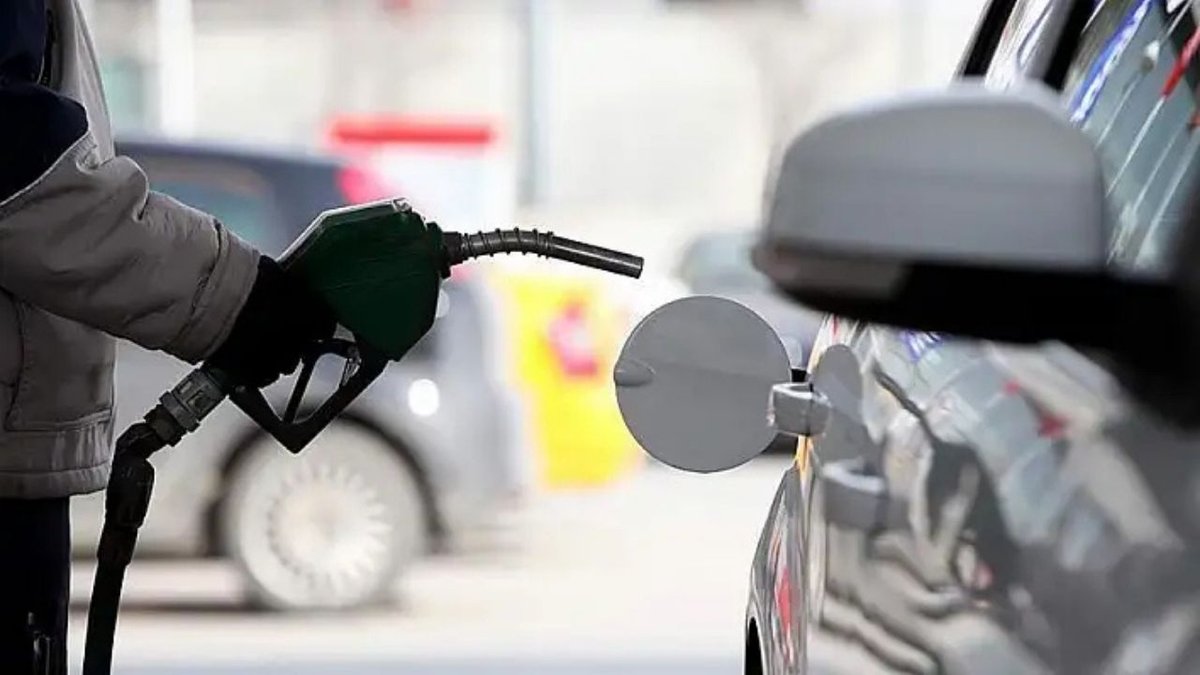 Akaryakıtta Yeni Rekor Alarmı Motorine Bir Zam Daha Geliyor
