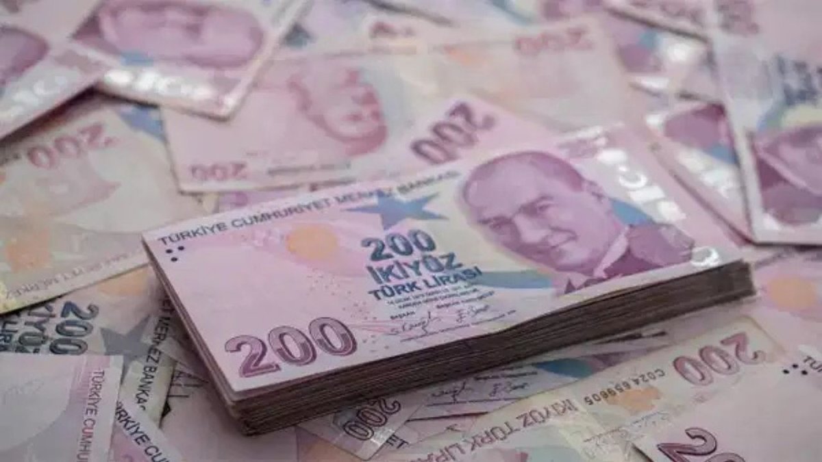 En Düşük Emekli Maaşı Zam Farkı İçin Tarih Bekleniyor: SGK Ödeme Takvimi Merak Ediliyor