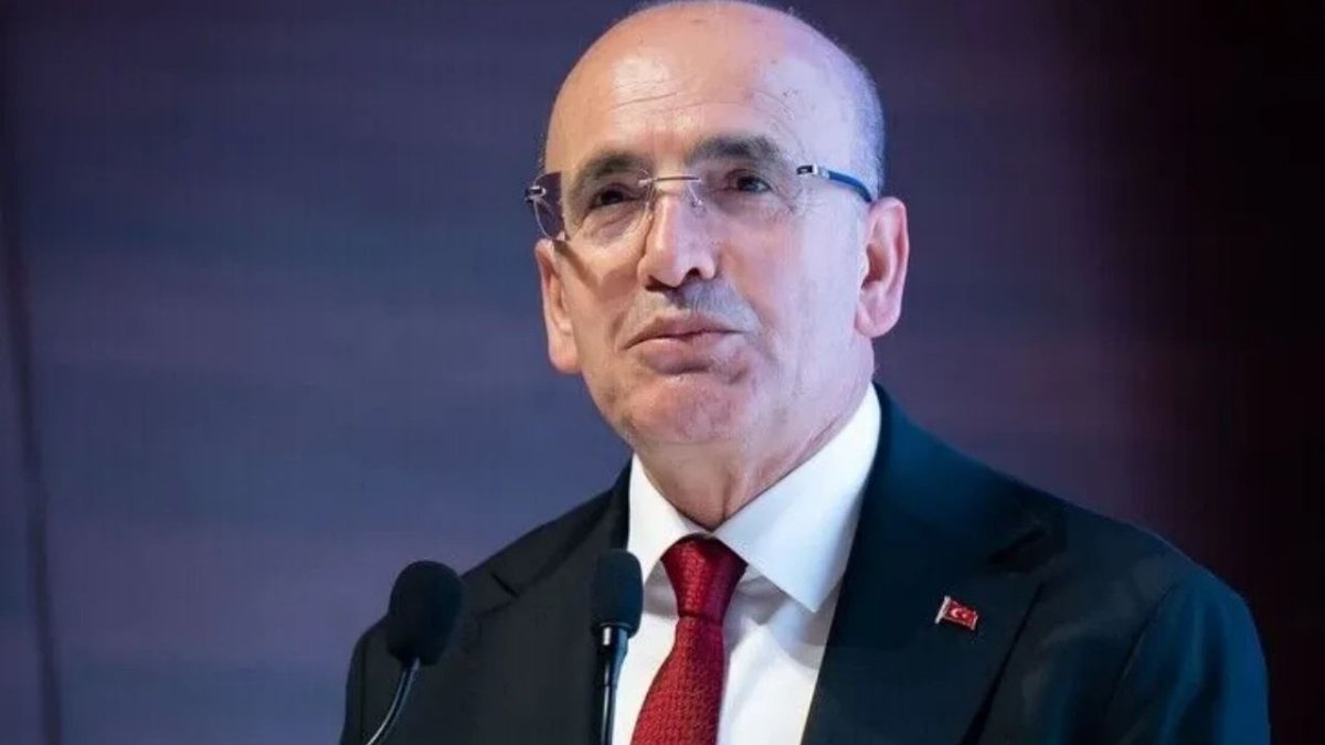 Mehmet Şimşek’ten Sanayi Üretimi Açıklaması: “Küresel Zorluklara Rağmen Büyüme Sürüyor”