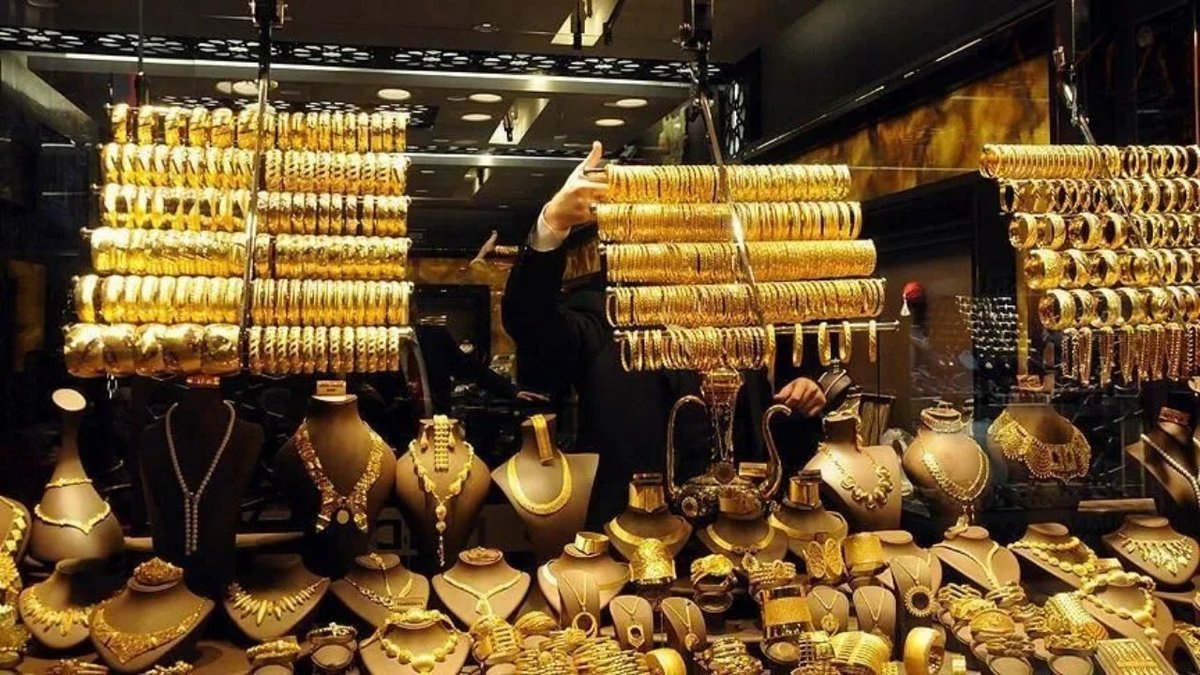 Altın Fiyatlarında Yıl Sonu Beklentileri Ayrıştı