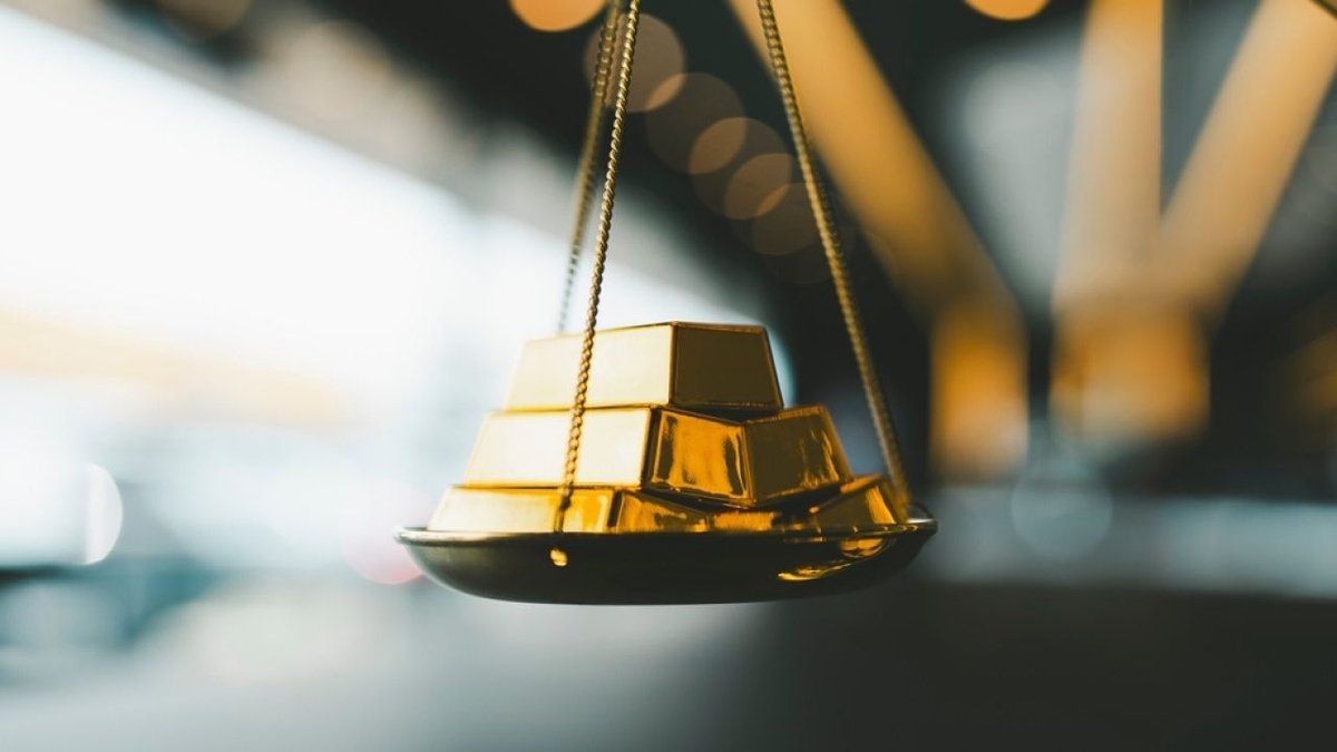 Altın Doların Zayıflamasıyla Yükseldi: Gram Altın 7 Bin Lirayı Gördü