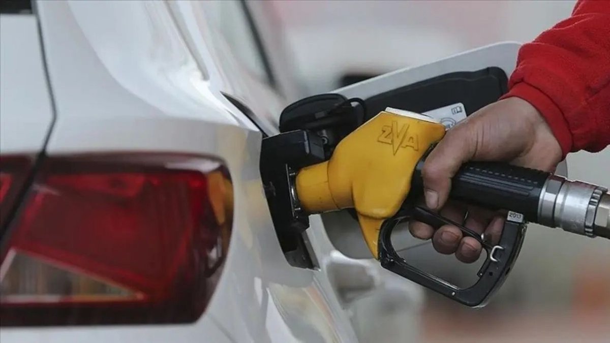 Motorine Yeni Zam Geliyor: Akaryakıt Tabelaları Değişecek