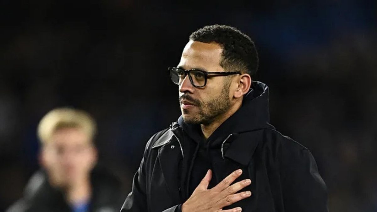 Premier Lig'de Teknik Adam Değişiklikleri Sürüyor: Chelsea'de Rosenior'un Süresi Kısa Oldu