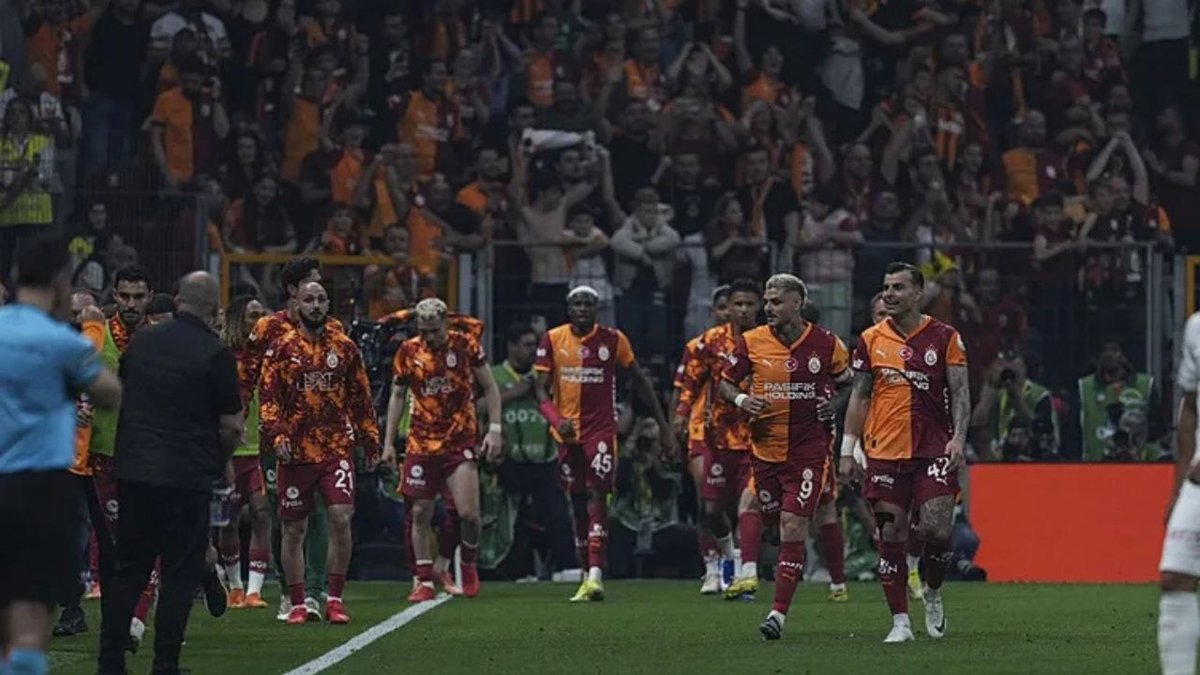 Mauro Icardi'nin Duygusal Ayrılığı: Şampiyonluk Gecesi Gözyaşları