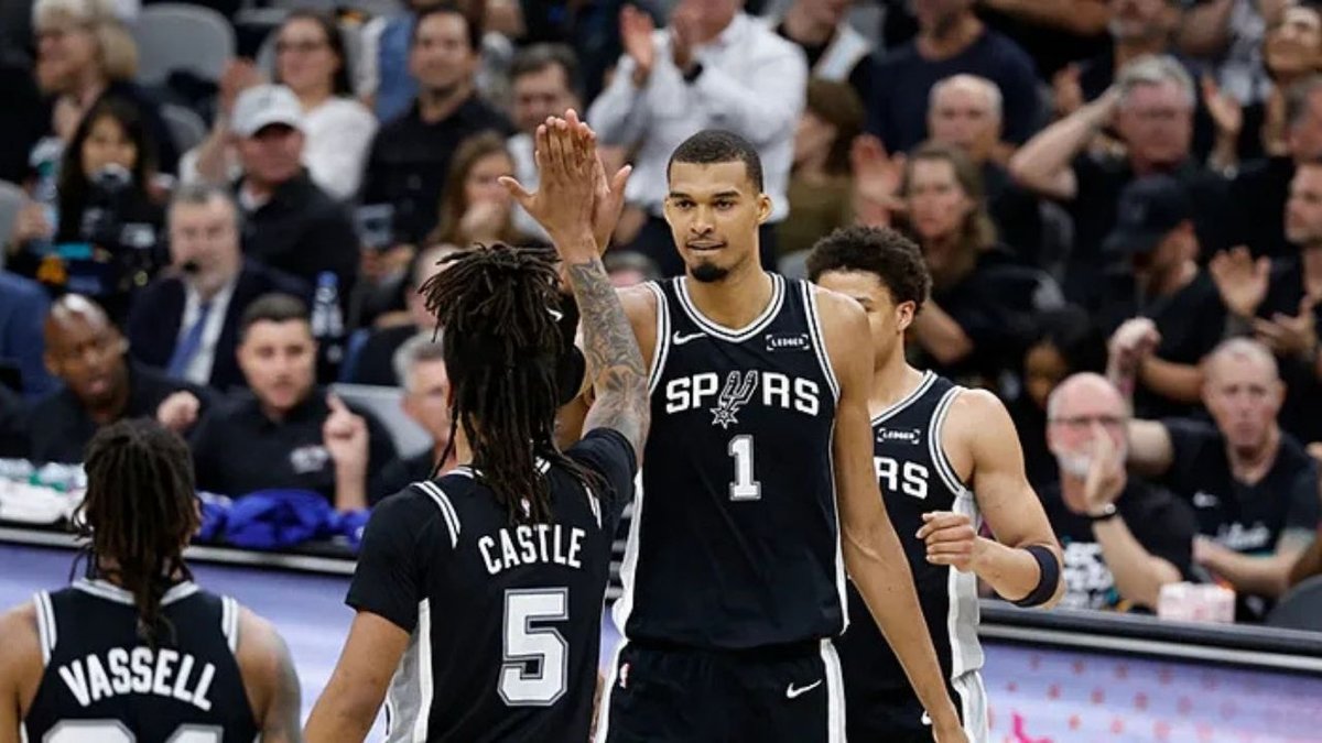 Spurs Farklı Bir Galibiyet Aldı! Seride 3-2'lik Avantajı Elde Etti