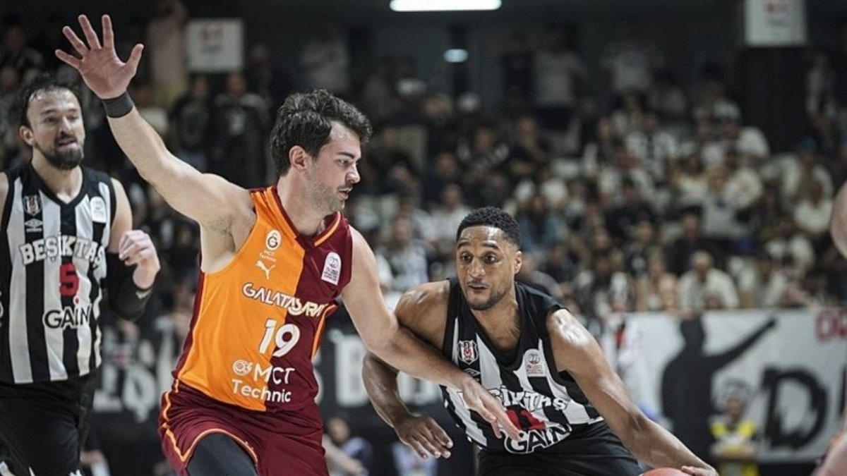 Beşiktaş’tan Galatasaray’a Play-Off Darbesi! Derbide 25 Sayılık Fark ve Seride 1-0