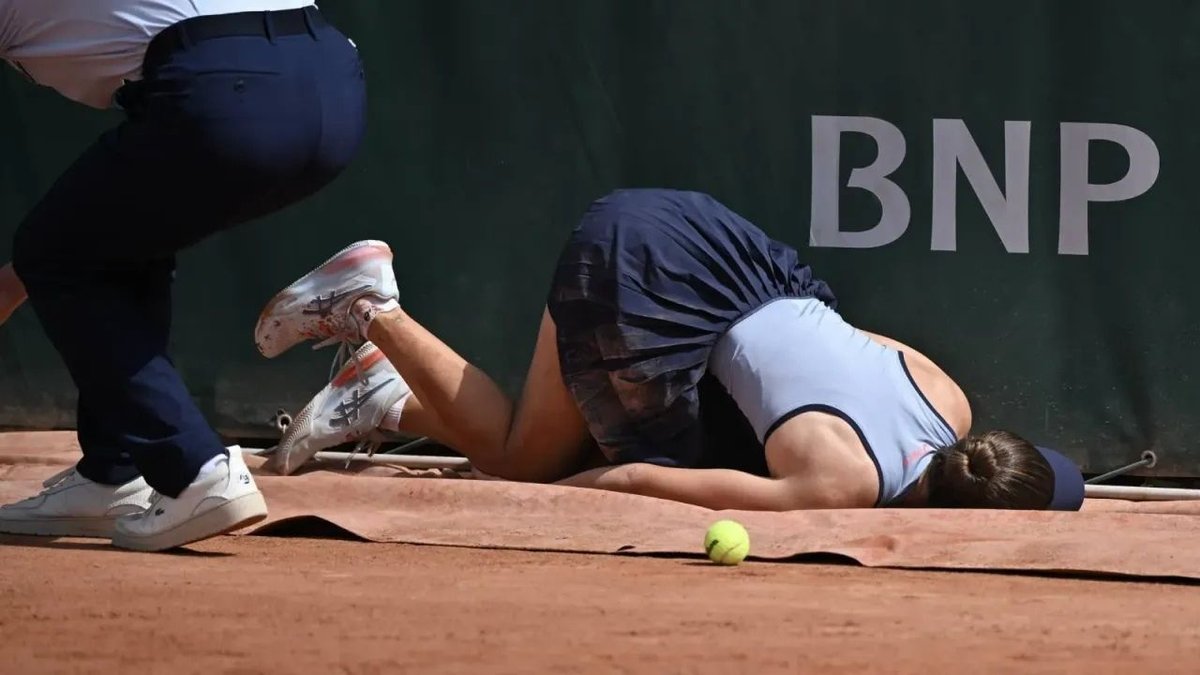 Zeynep Sönmez Roland Garros’a Sakatlık Şoku: Çiftler Maçını Yarıda Bıraktı