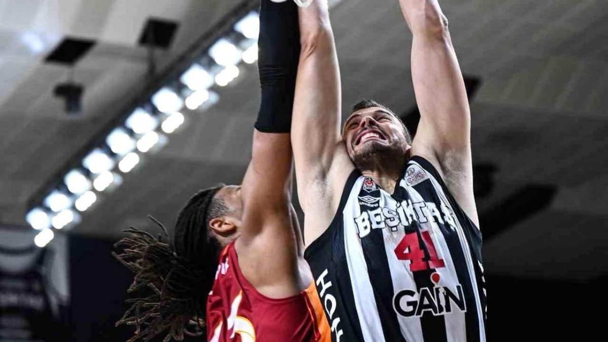 Beşiktaş, Galatasaray’ı Devirdi: Yarı Final Bileti Siyah-Beyazlıların