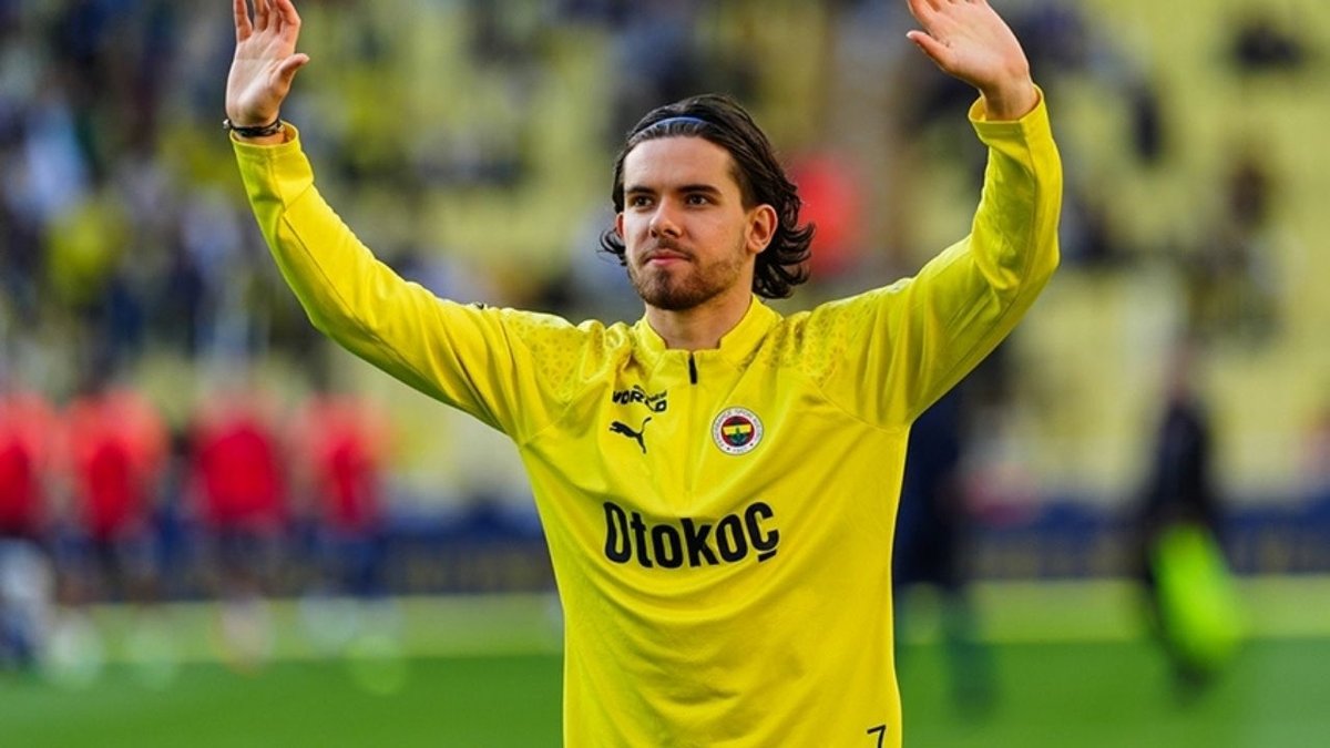 Ferdi Kadıoğlu Fenerbahçe’ye Geri Dönecek mi? Transfer İddiası Gündemi Karıştırdı
