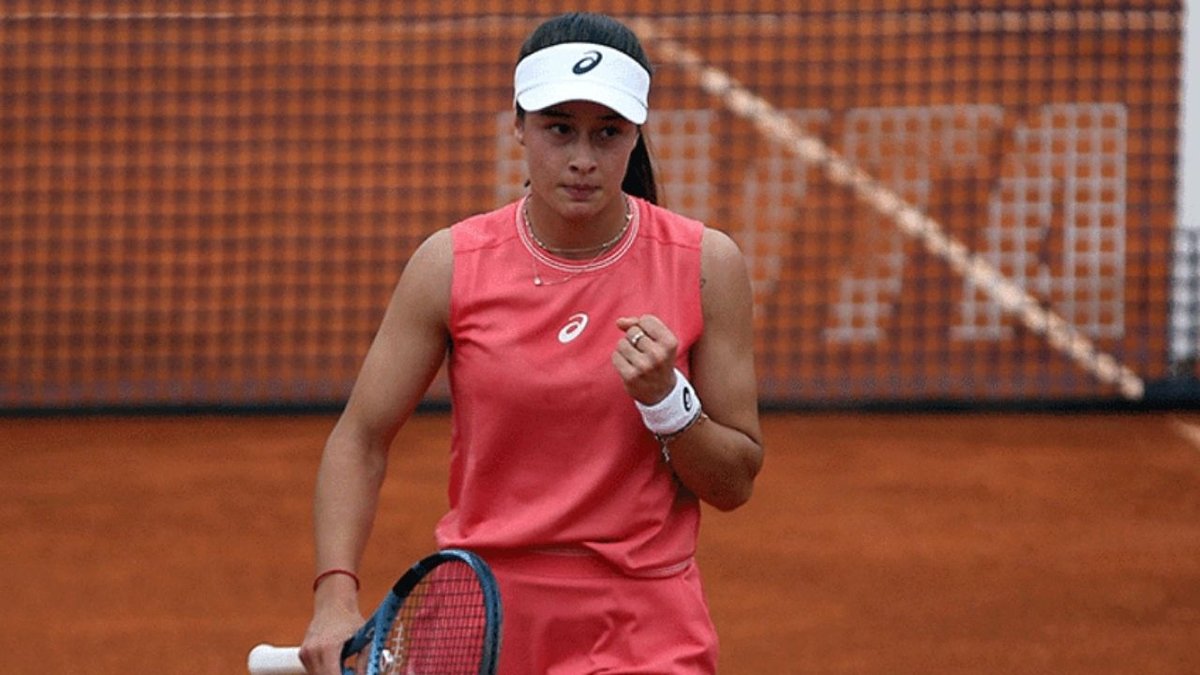 Rakibi Turnuvadan Çekildi: Zeynep Sönmez Eastbourne Açık’ta Çeyrek Finale Yükseldi