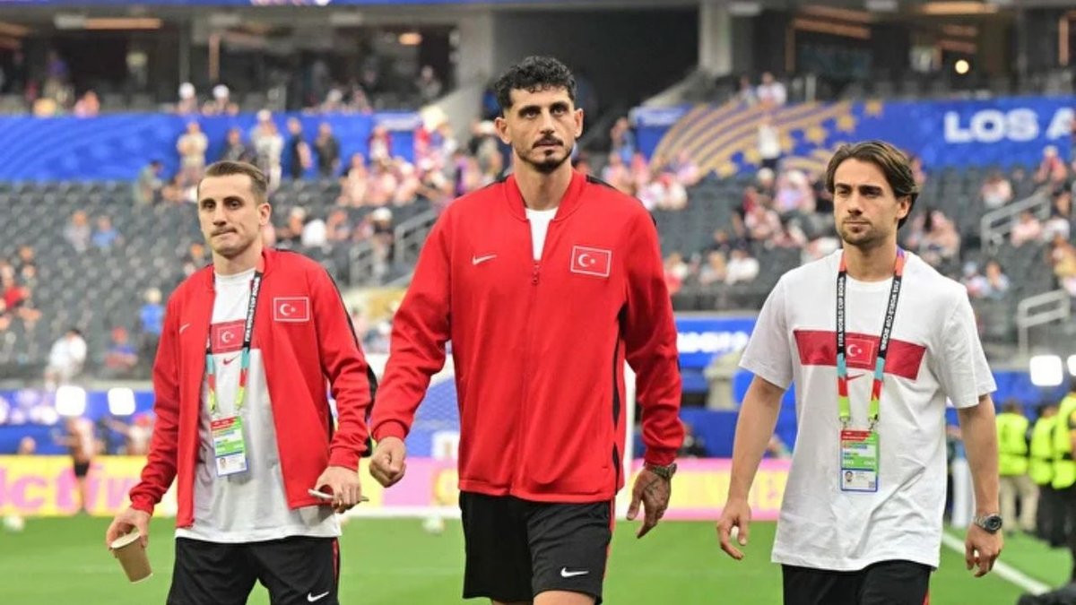 Milli Futbolcu Boşa Çıktı Kulübünden Açıklama Geldi