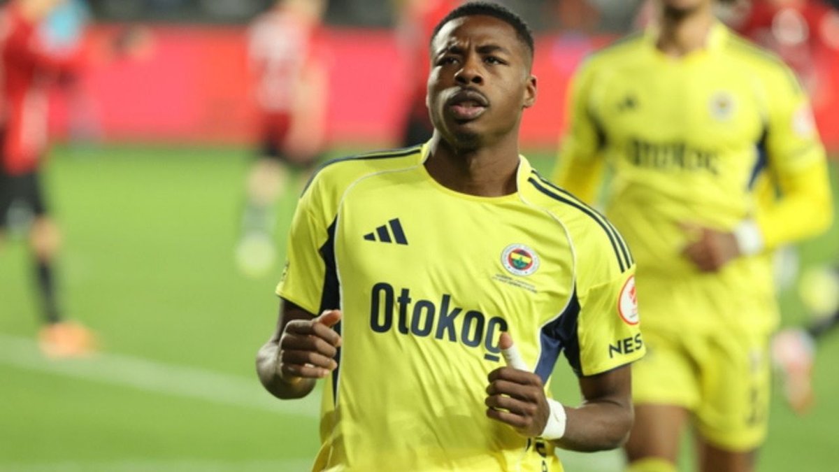 Fenerbahçede Musaba İçin Ayrılık İhtimali Alman Ekibi Transfer İçin Harekete Geçiyor