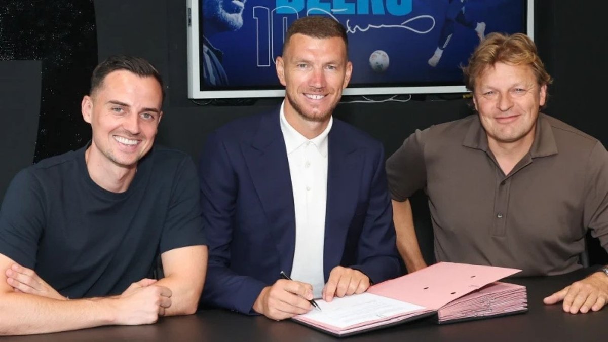 Edin Dzeko 40 Yaşında Yeni Sözleşmeye İmza Attı: Bundesliga’da Yoluna Devam Edecek