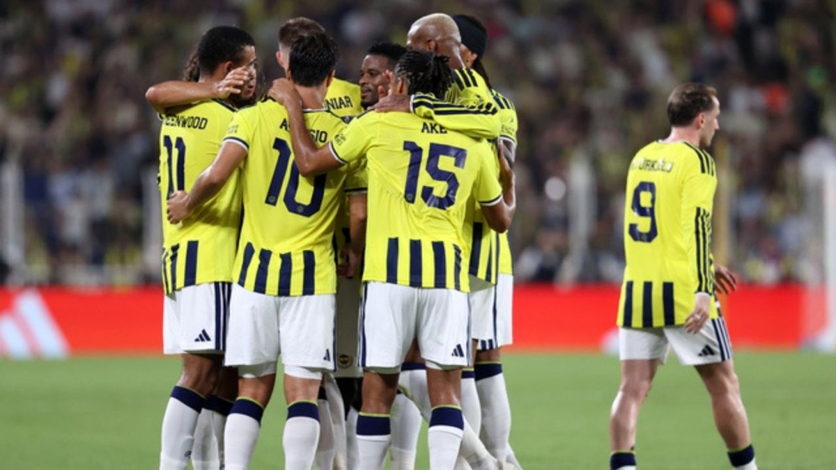 Spor yazarları Fenerbahçe’nin Sturm Graz galibiyetini değerlendirdi: “Takım sistemi oturuyor”