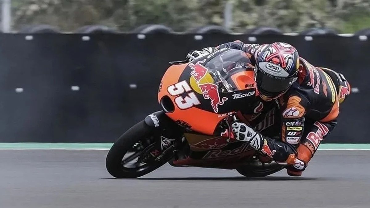 Deniz Öncü’den Silverstone’da Büyük Çıkış: Moto2 Yarışını 8. Sırada Tamamladı