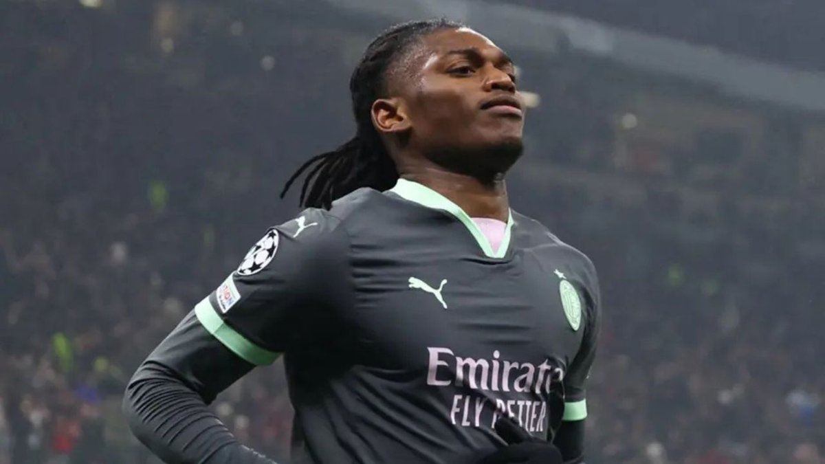Rafael Leao’dan Transfer İddialarına Yanıt Geldi
