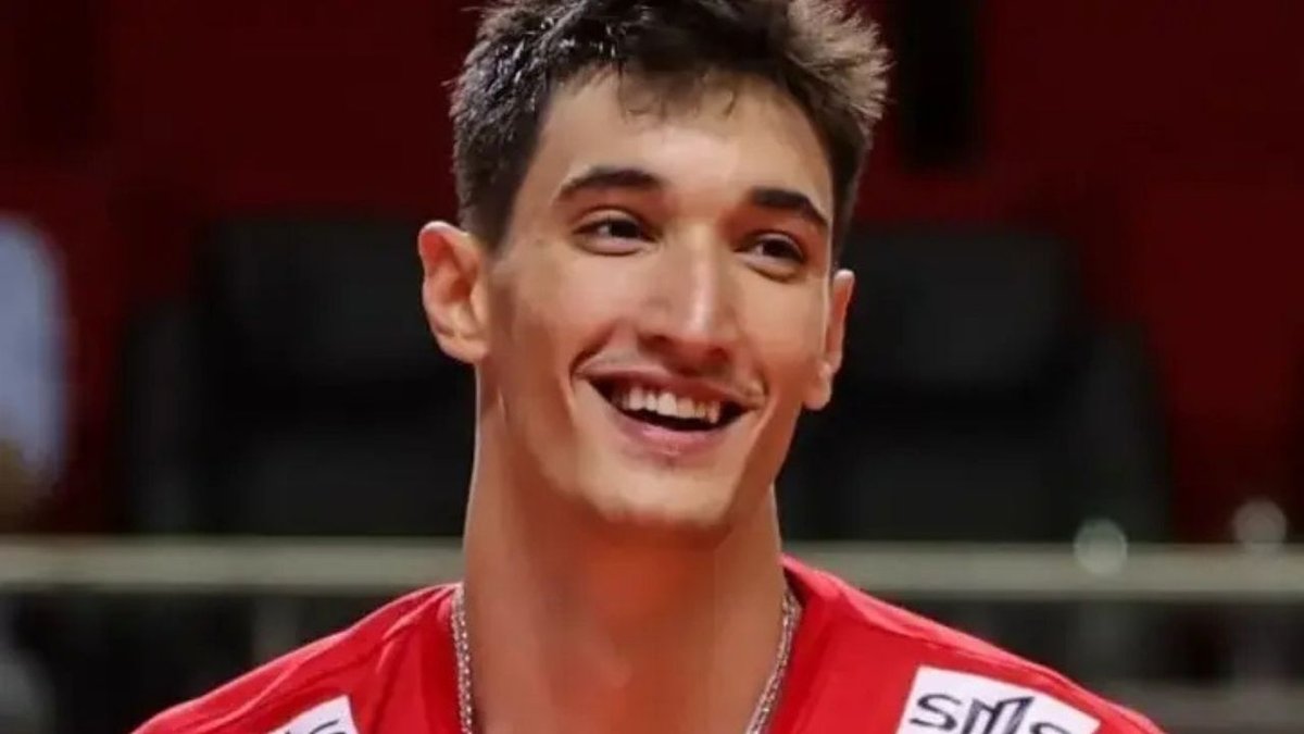 A Milli Erkek Voleybol Takımı’nda Efe Mandıracı Şoku! Kadrodan Çıkarıldı