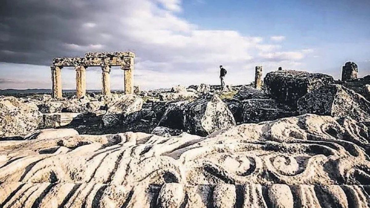 Vadilerin Tepesinde Gizli Tarih: Blaundos Antik Kenti Ziyaretçileri Etkiliyor