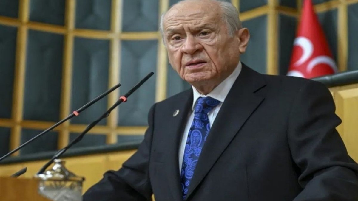 Devlet Bahçeli Grup Toplantısında Önemli Mesajlar: CHP ve Dış Politika Vurgusu