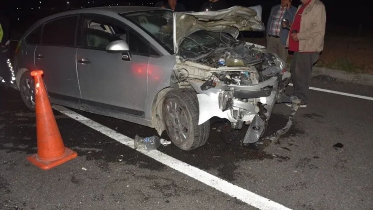 Kırıkkale-Kırşehir Yolunda Feci Kaza: Emniyet Şeridindeki Araca Çarpan Otomobilde 6 Kişi Yaralandı