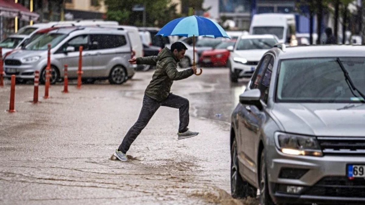 Meteoroloji’den Son Dakika Uyarı: 22 İlde Sağanak Yağış İçin Sarı Kod Alarmı Verildi