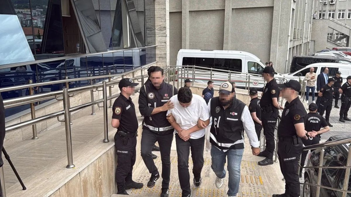Zonguldak Merkezli Yasa Dışı Kürtaj Operasyonu: Doktorun Odasında 500 Bin TL Ele Geçirildi, 20 Gözaltı