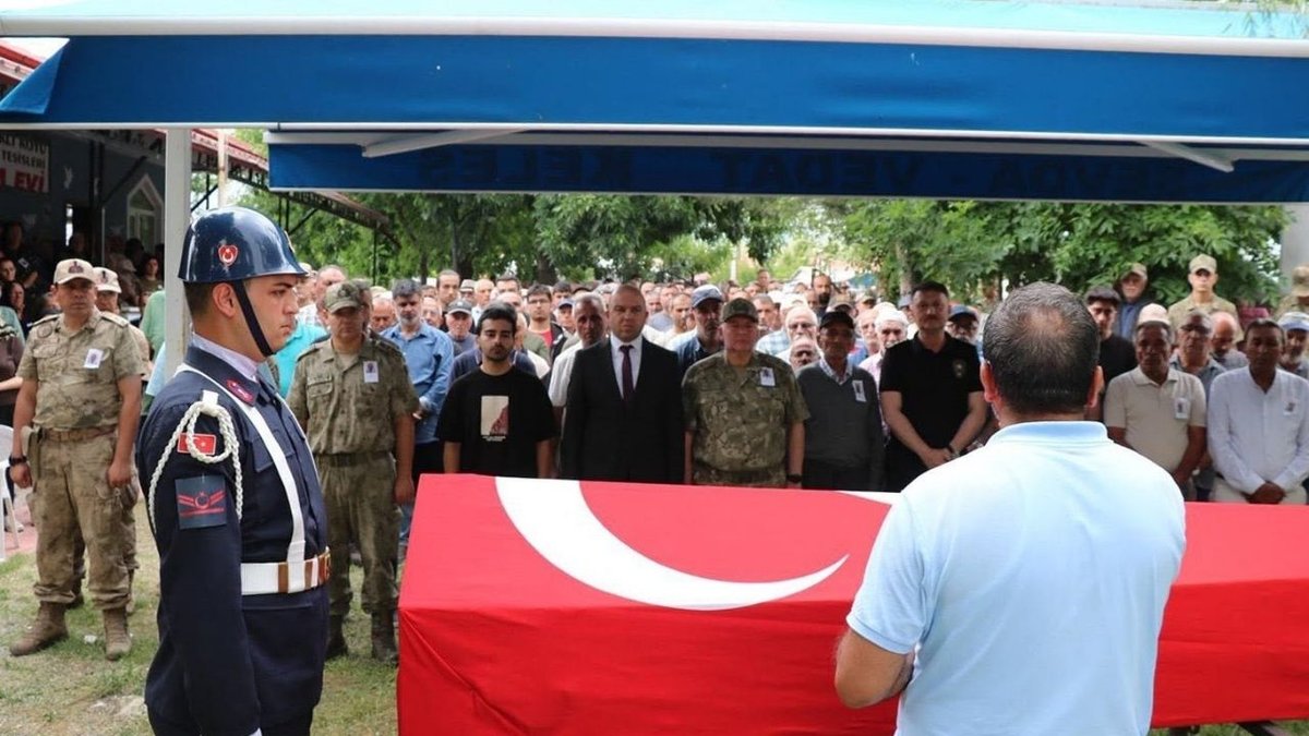 Van’da Gazi Olan Fırat Son Yolculuğuna Uğurlandı