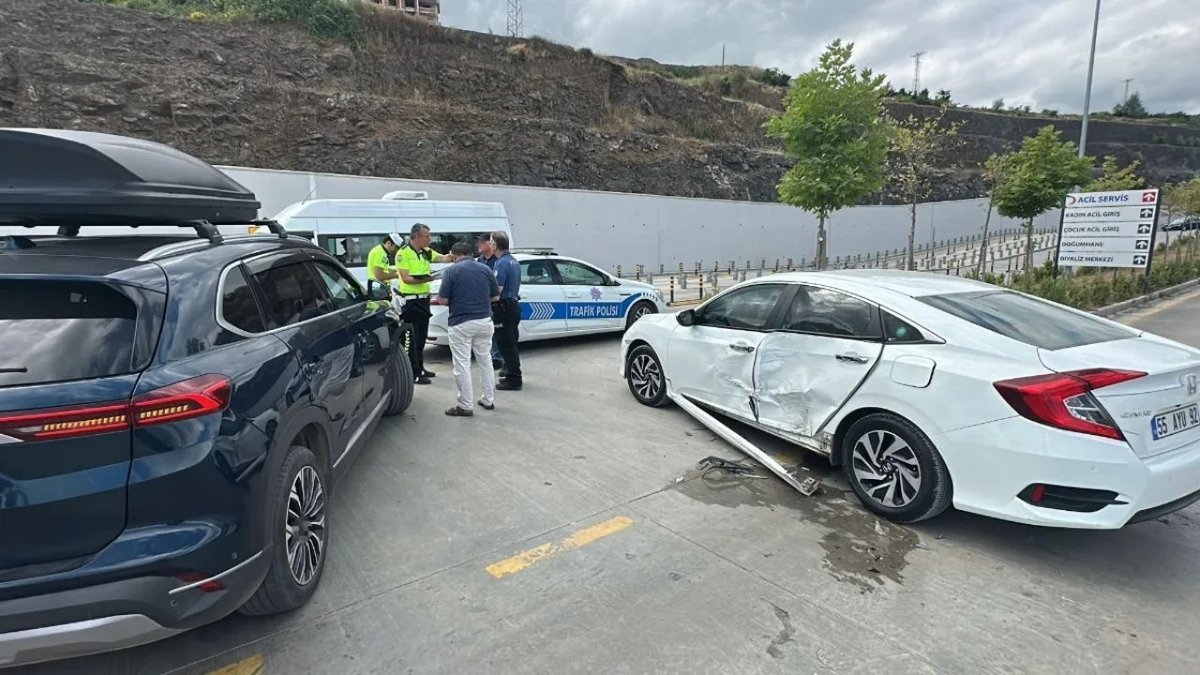 Samsun Şehir Hastanesi Yerleşkesinde Trafik Kazası Bir Kişi Yaralandı