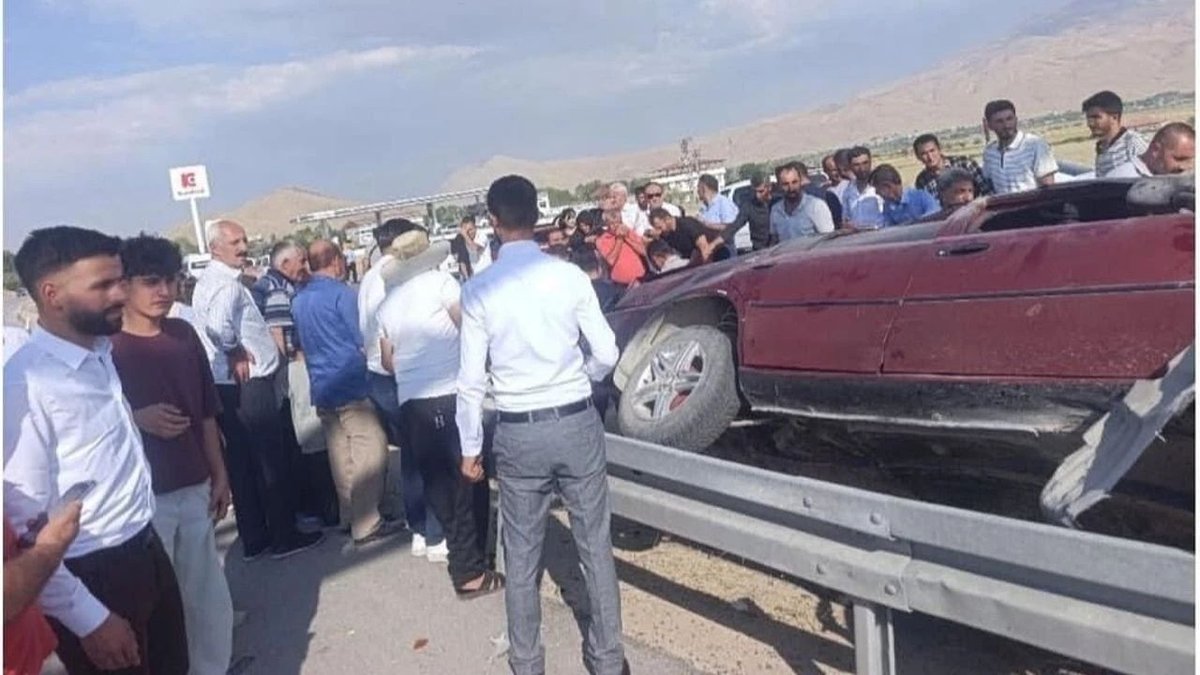 Van Kurubaş Yolunda Feci Kaza: 4 Kişi Yaralandı