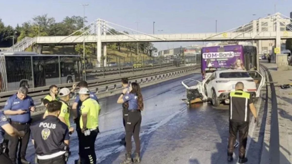 İstanbul'da Feci Kaza: İki Otomobilin Çarptığı Yaya Hayatını Kaybetti