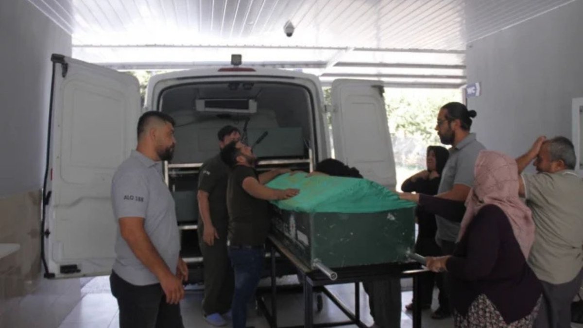 Geri Manevra Yapan Babanın Acı Günü: 1,5 Yaşındaki Oğlunun Cenazesini Gözyaşlarıyla Teslim Aldı