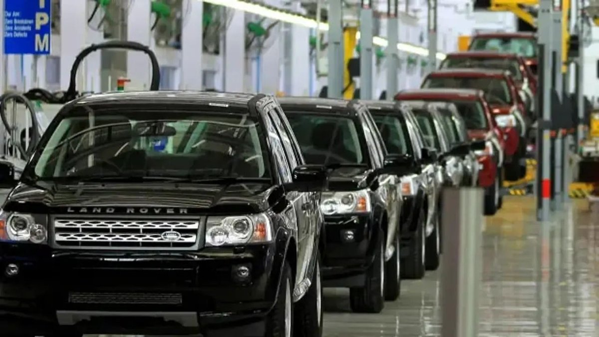 Lüks Otomobil Üreticisinde Büyük Tasarruf Hamlesi: 4 Bin Kişi İşten Çıkarılacak
