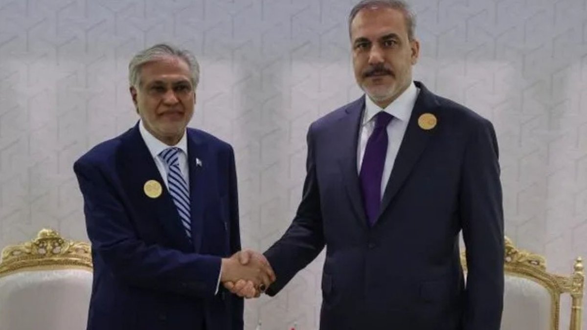 Dışişleri Bakanı Hakan Fidan, Pakistanlı mevkidaşı Dar ile kritik görüşme gerçekleştirdi
