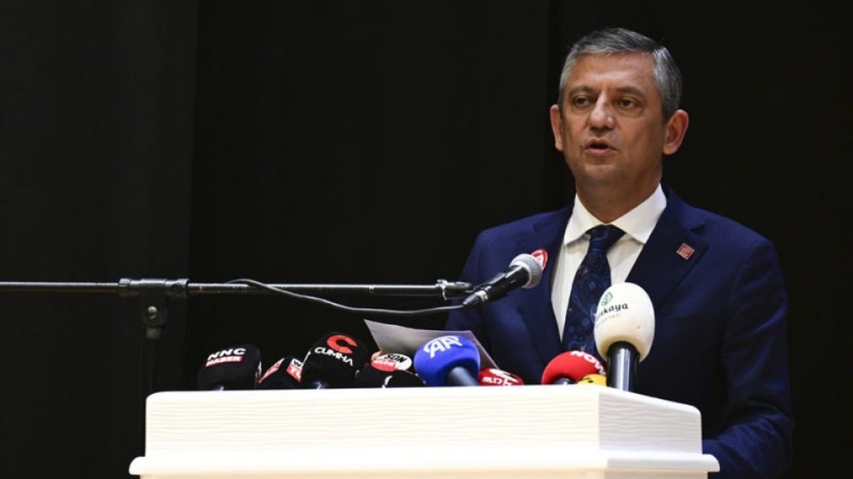 CHP'li Belediye Başkanları, Genel Merkez'de Toplandı: Operasyonlara Karşı Yol Haritası Belirlenecek