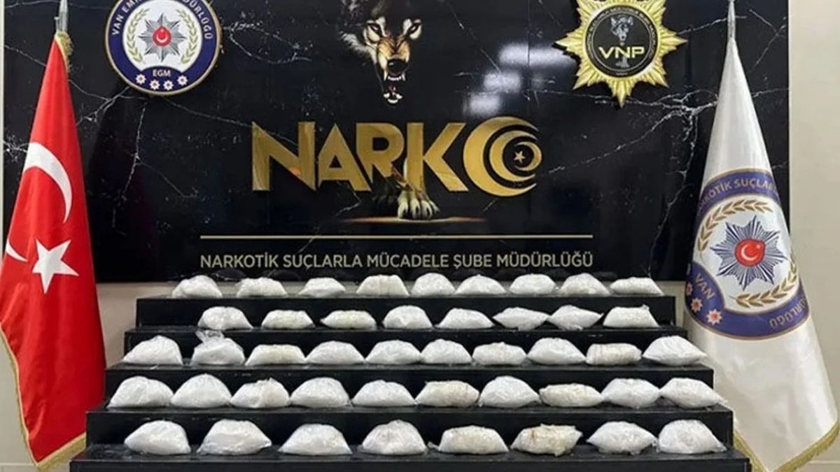 Van'da Uyuşturucu Operasyonu: 240 Kilogram Madde Ele Geçirildi, 5 Şüpheli Yakalandı