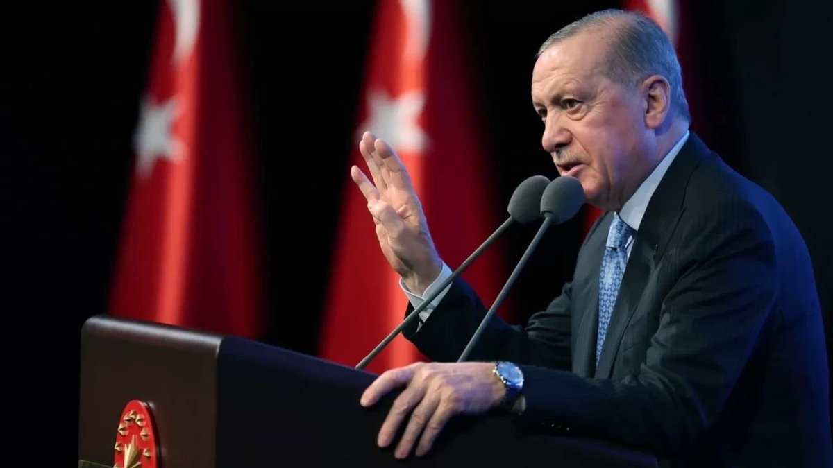 Cumhurbaşkanı Erdoğan’dan 1 Mayıs Mesajı: "Tüm İşçi Kardeşlerimize Selamlarımı Gönderiyorum"