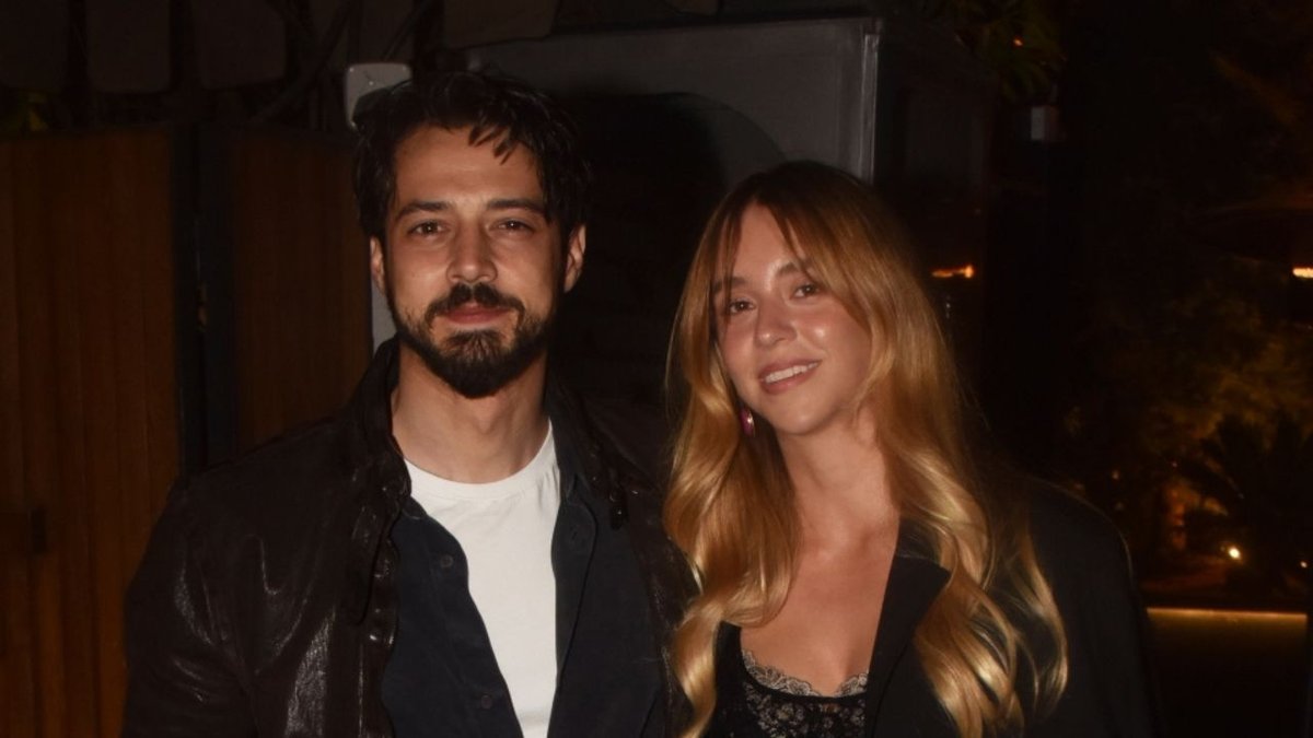Mert Yazıcıoğlu ve Zeynep Artukmaç İlk Kez Yan Yana Poz Verdi