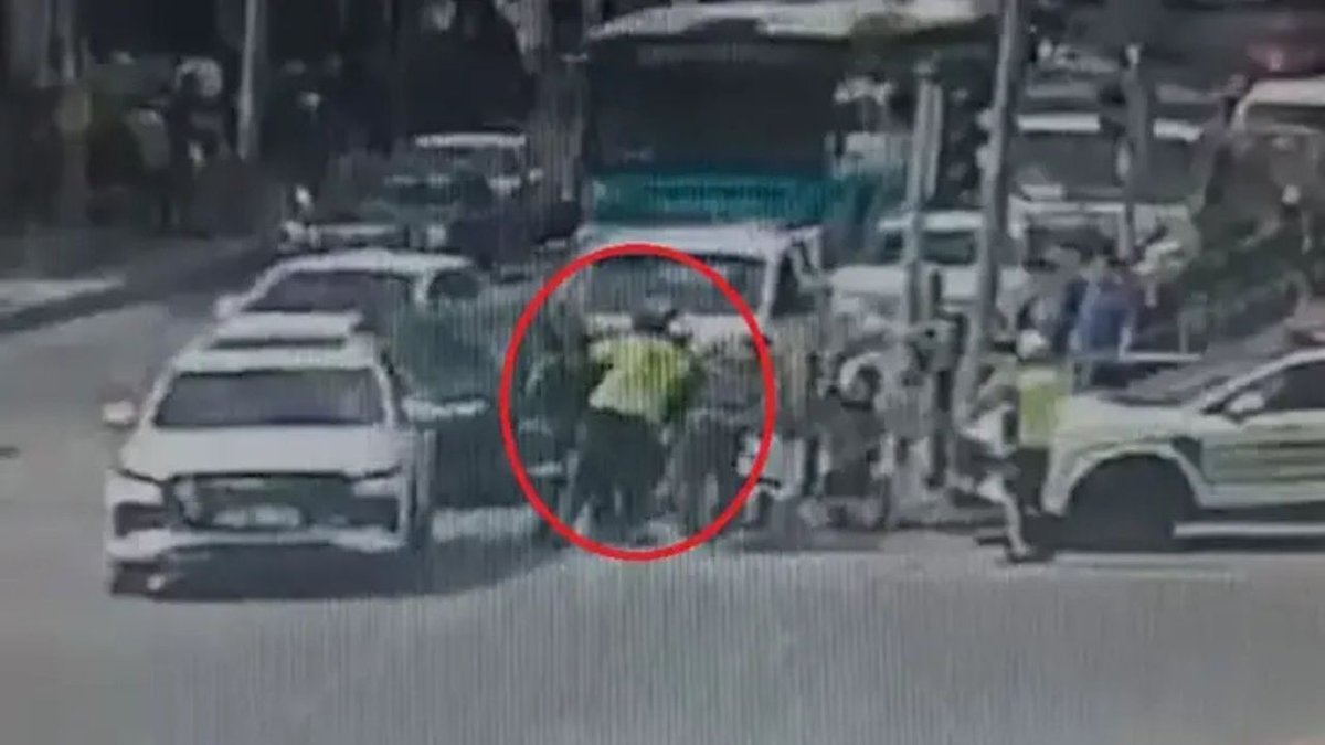 Kayseri'de Moto Kurye, Polislerin Heimlich Manevrası ile Hayata Tutundu