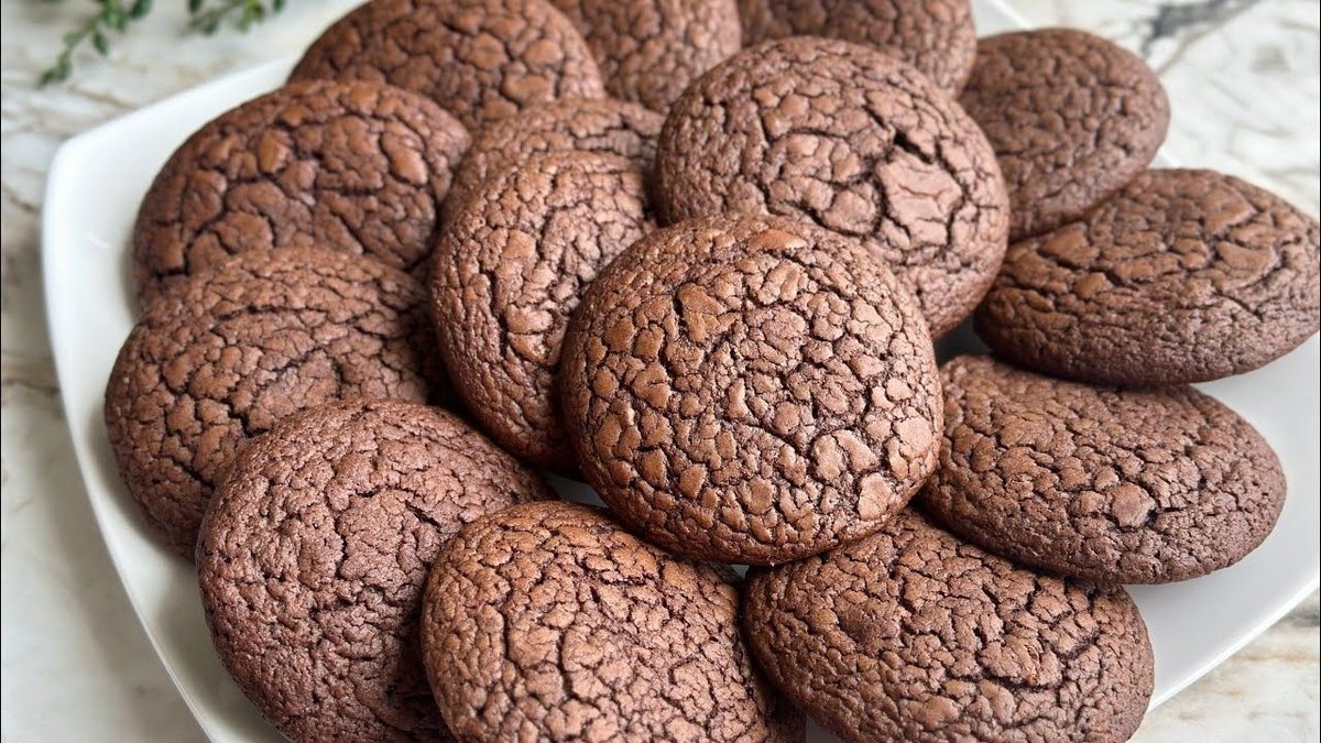Brownie Cookie Tarifi: Çikolata ve Kahvenin Muhteşem Uyumu
