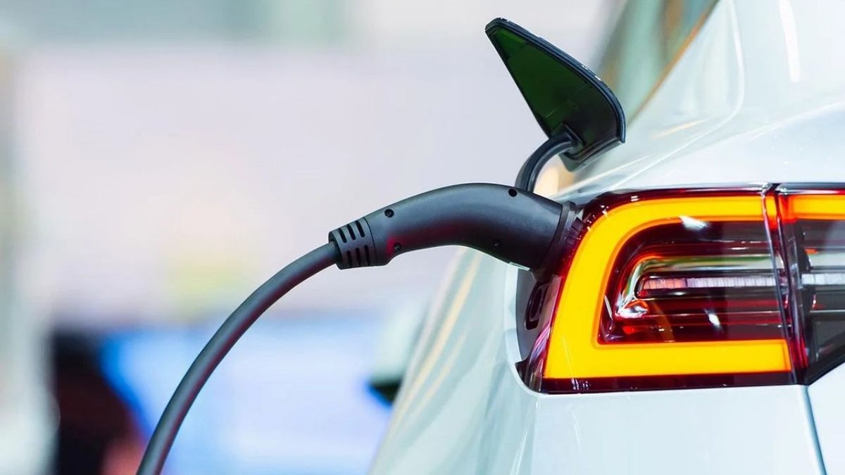 İstanbul’da Doktora 840 Bin TL’lik Kaçak Elektrik Cezası: Onaysız Şarj İstasyonu Pahalıya Patladı