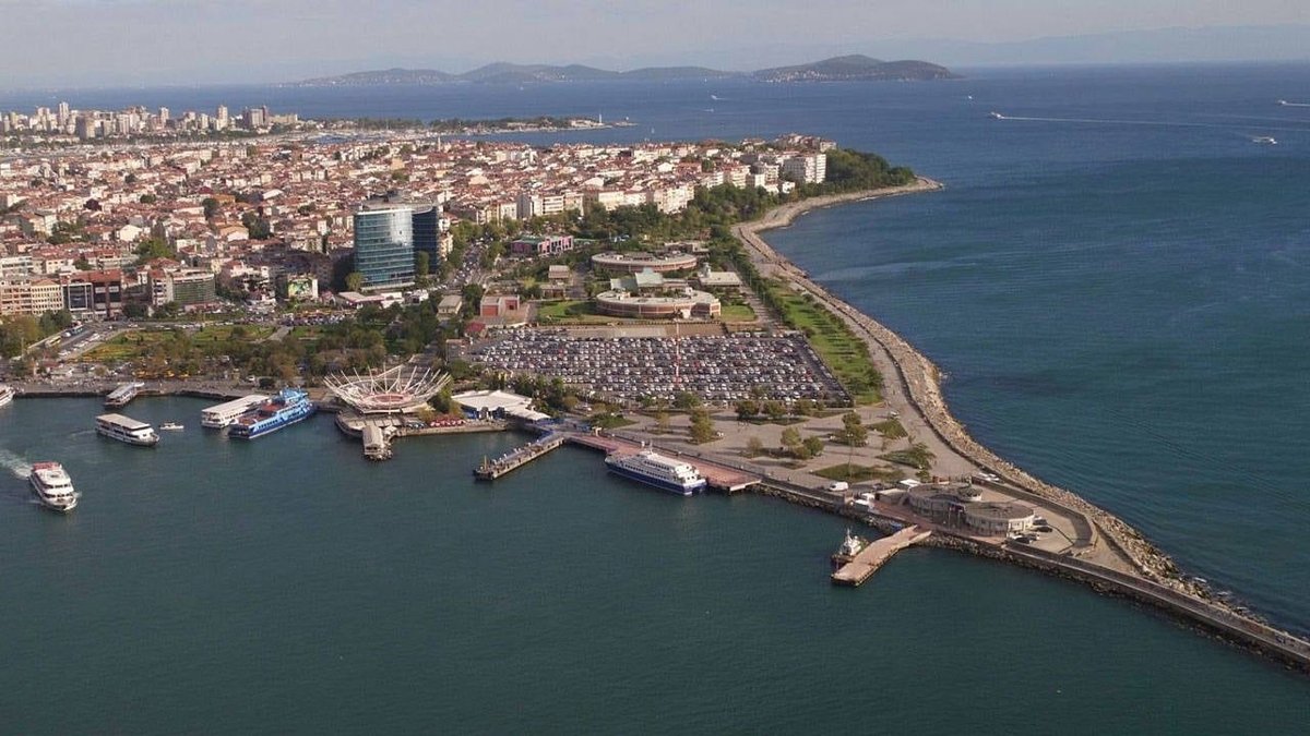 Kadıköy Rıhtımı’nda Tartışmalı Cami Projesine Onay: Koruma Kurulu Kararı Tepki Çekti