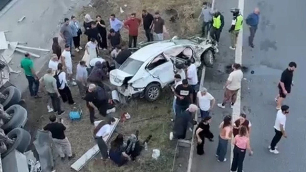 Düzce Anadolu Otoyolu’nda Korkutan Kaza: Lastiği Patlayan TIR Devrildi, 6 Kişi Yaralandı