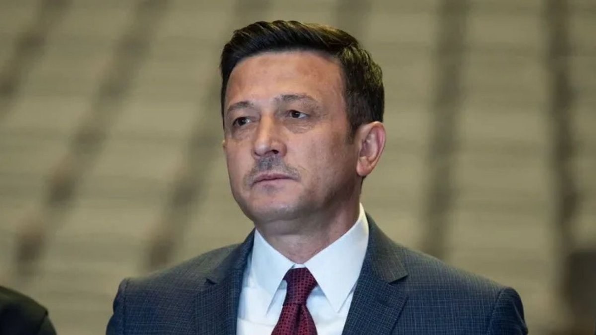 Hamza Dağ’dan Cemil Tugay Açıklaması: İzmirlilerin Beklentisi Belediye Başkanlığı Görevinden İstifa Etmesi
