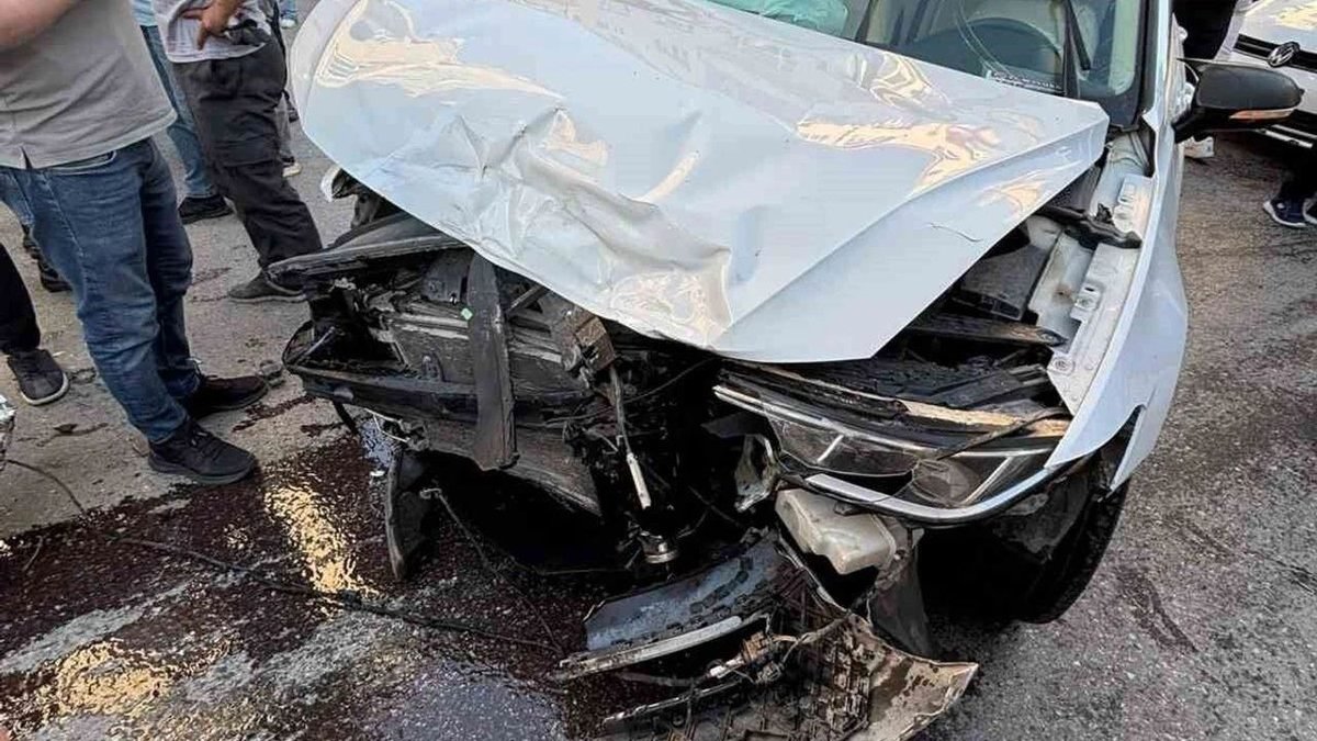 Muş’ta Zincirleme Kaza: 3 Araç Birbirine Girdi