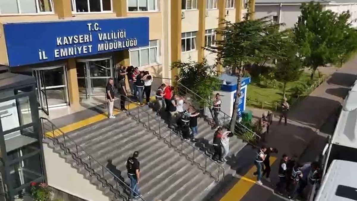 Altı İlde Modem Dolandırıcılığı Operasyonunda 53 Gözaltı