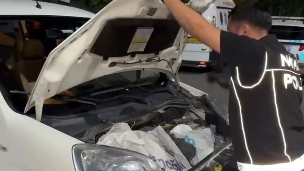 Motor Bölmesine Saklanan Uyuşturucuyla Yakalandı Milyonluk Operasyon