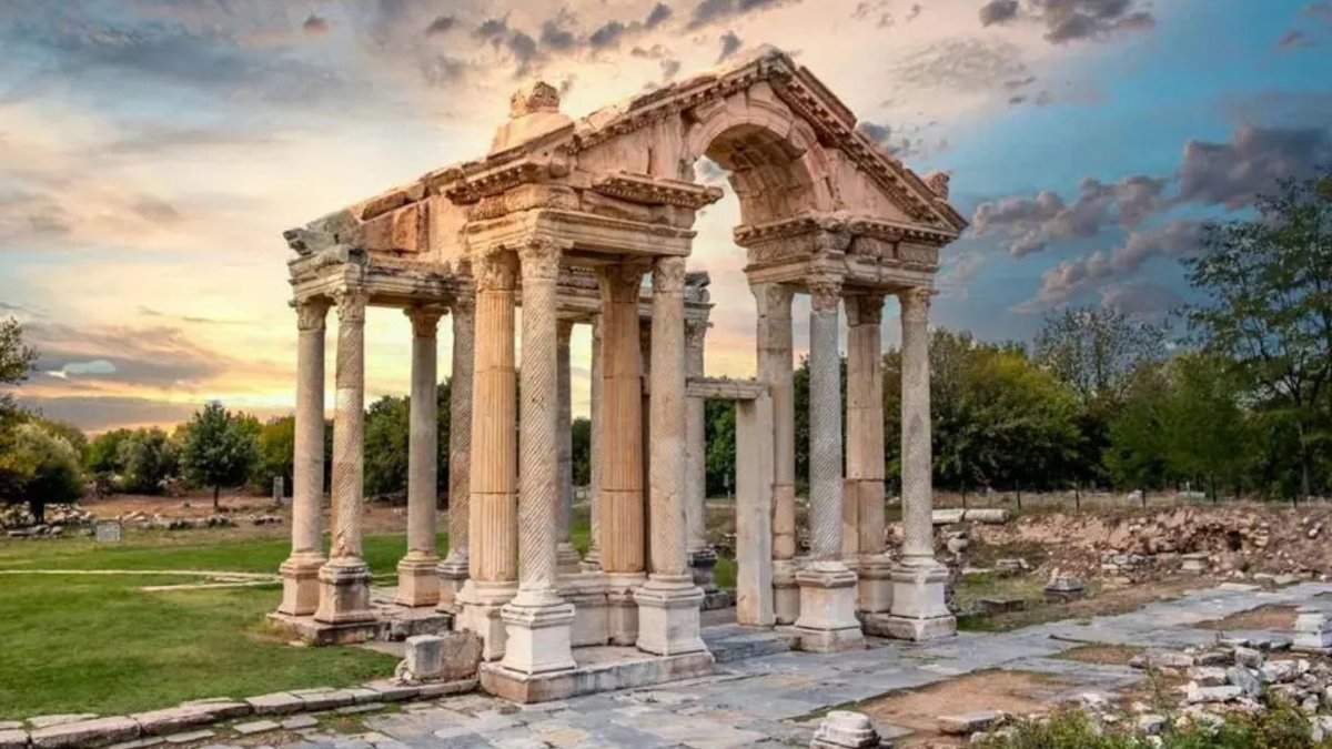 Türkiye Turizmde Dünya Devlerini Geride Bırakarak Zirveye Yaklaştı