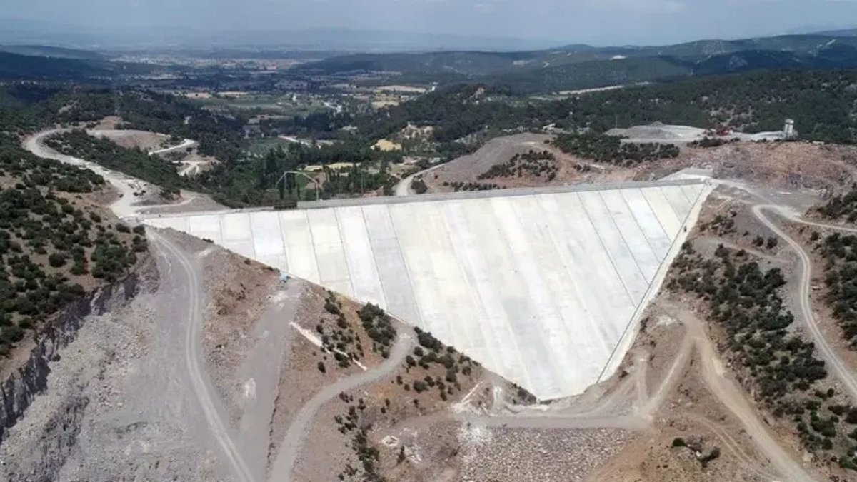 İzmir’de Musacalı Barajı Bereketi Başladı Binlerce Dekar Arazi Suya Kavuşuyor
